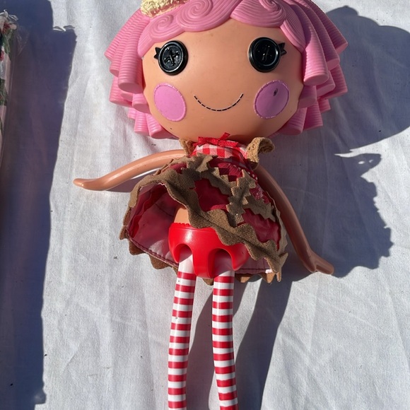 Lalaloopsy Cherry Crisp Crust Doll - Picture 2 of 4